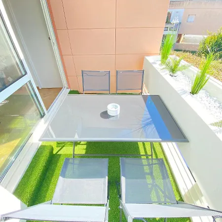 Апартаменты Plein Charme Aux Minimes Terrasse Calme + Parking